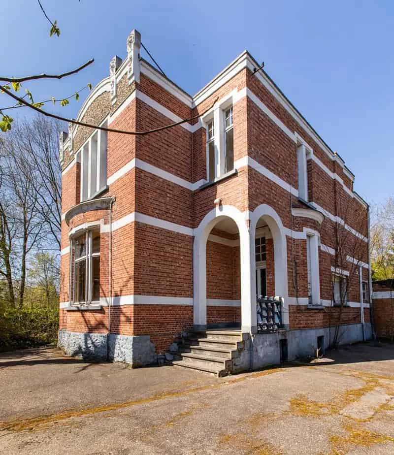 Karaktervolle woning 4 slaapkamers 2775m2 perceel