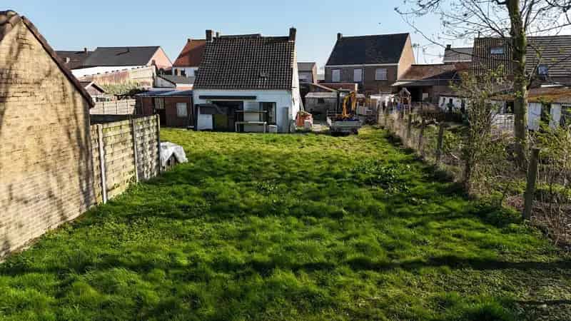 Te renoveren woning centrum Koekelare