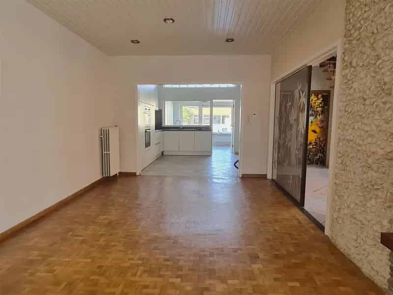 Huis te koop Kontich: 3 slaapkamers, garage, nabij centrum