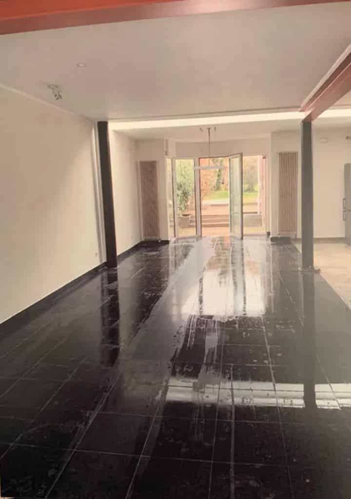 Ruime Gerenoveerde 2-Gevelwoning