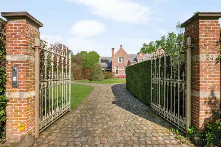 Exclusieve Villa met Conciërgewoning 4102m²