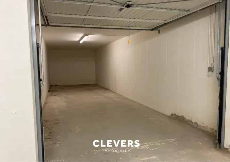Garagebox te koop - Ruime stalling voor 2 wagens