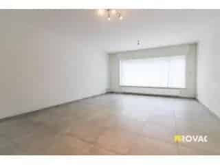 Gelijkvloers appartement te koop Roeselare