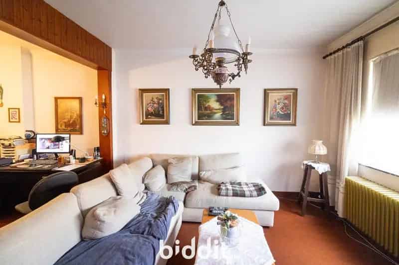 Te renoveren woning grote tuin nabij uitvalswegen