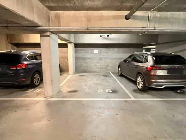 Garage te Evere Nabij NATO