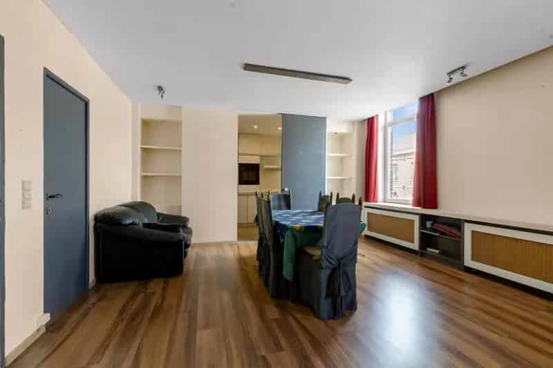 Grote 5-kamer woning met garage en tuin