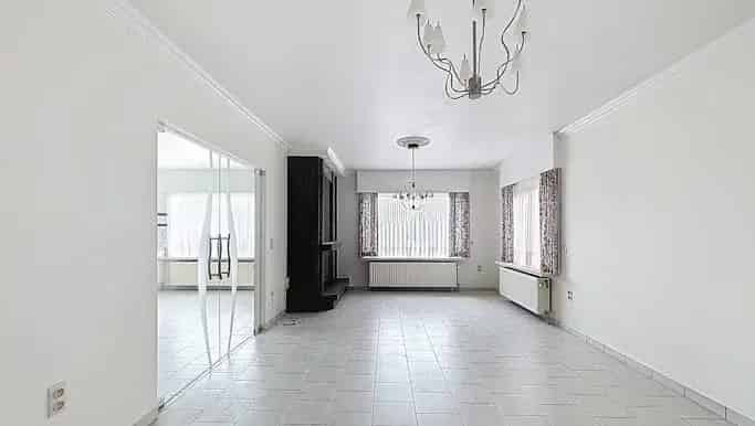 Huis te huur Hansbeke - Ruime woning met garage en tuin