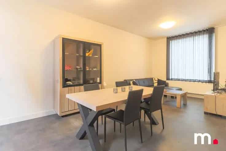 Huis Te Koop: Instapklare Gerenoveerde Woning Nabij Centrum