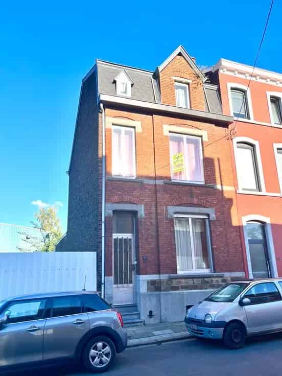 Te renoveren huis 3 slaapkamers grote kelder tuin