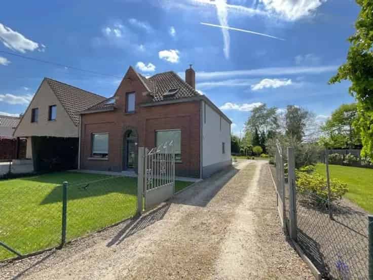 Huis Te Koop Drongen: Landelijke Charme met Grote Tuin