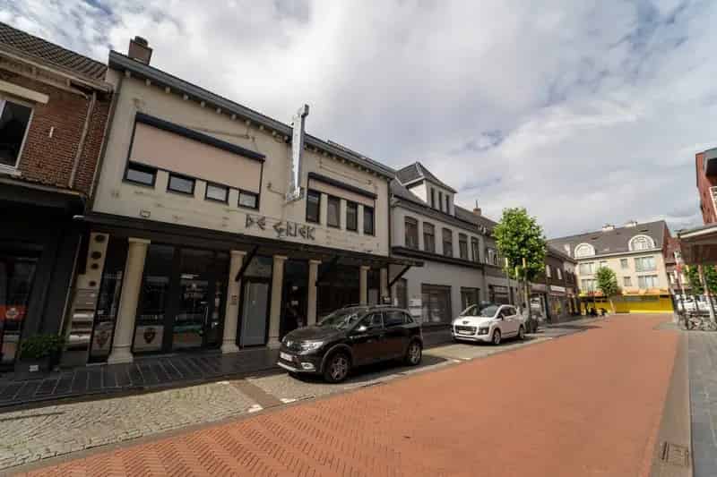 Goed draaiende restaurant te huur knal in het centrum van Maasmechelen