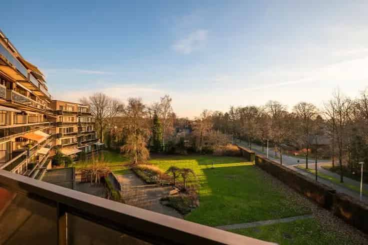 Serviceflat 106m

Te Koop in Residentie Lindenhof
