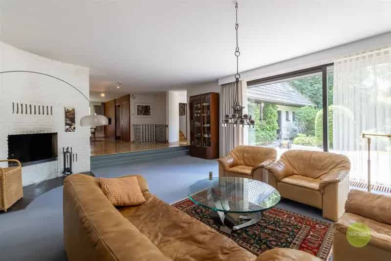 Karaktervolle Villa in Groene Oase Europese Wijk