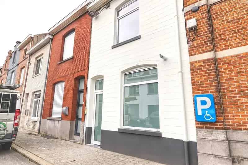 Huis te koop: Gerenoveerde gezinswoning nabij centrum