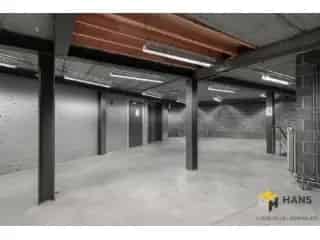 Kantoorgebouw te koop Deurne 350m²