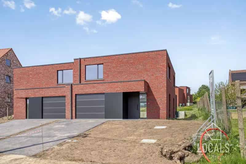 Ruime HOB met garage tuin 3 slaapkamers