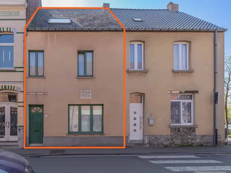 Ruime Renovatie Woning Te Koop Nabij Station