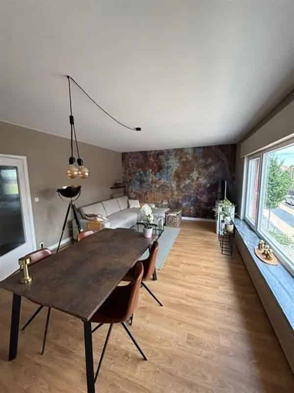 Appartement te koop Oostakker: Gerenoveerd appartement met terras