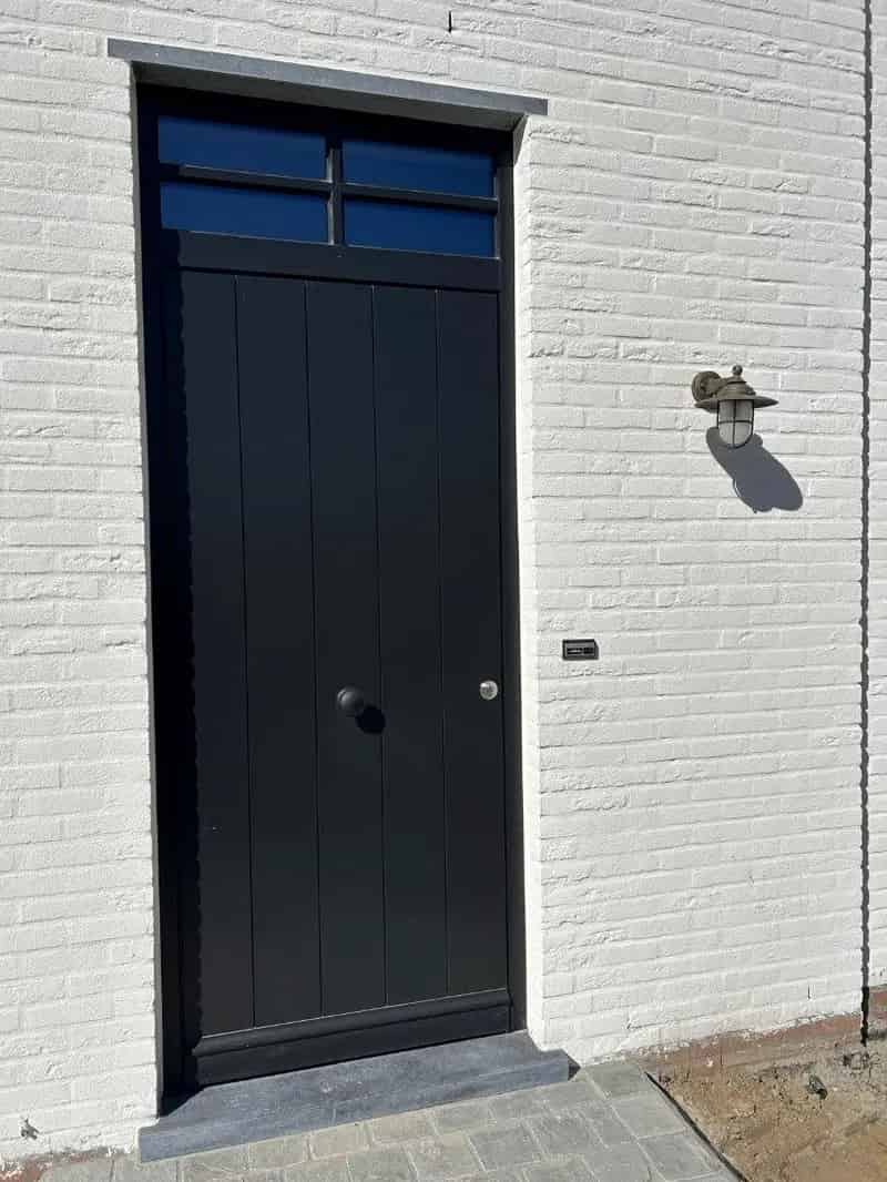 Koppelwoning Te Koop: Authentieke Look, Tuin & Garage