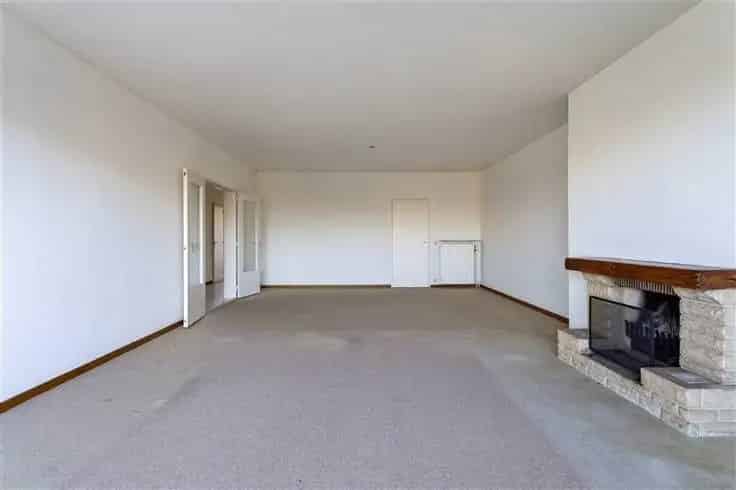 Te renoveren appartement 145m² 3 slaapkamers Park den Brandt