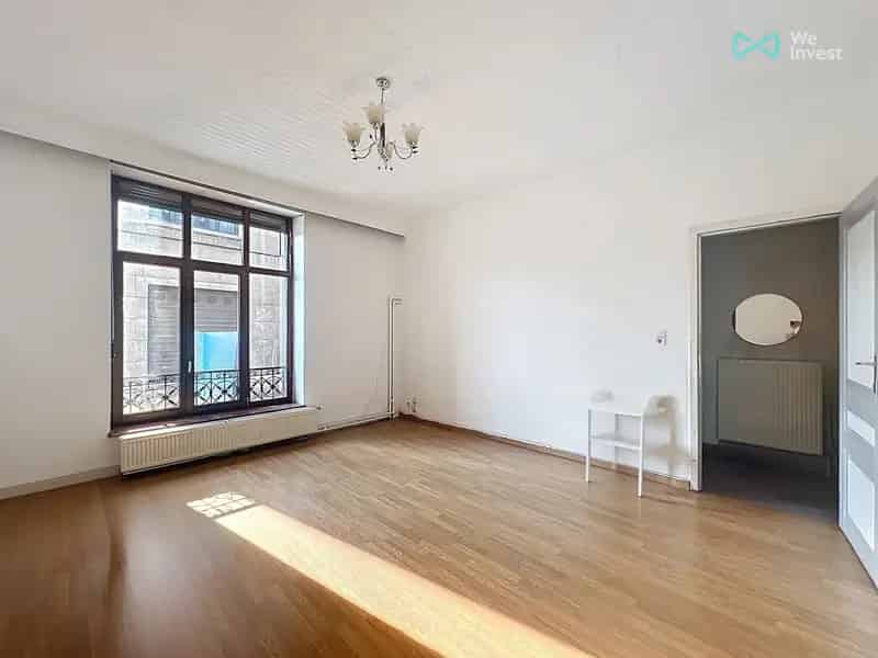 Herenhuis 6 slaapkamers Sint-Joost-ten-Noode te renoveren