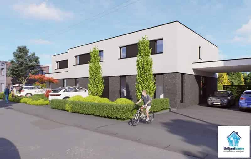 Ruime Moderne Zwart Witte BEN Woning 4 Slaapkamers