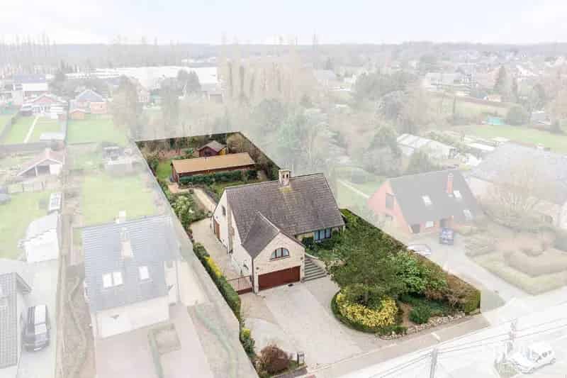 Villa plus professionele werkruimte toplocatie