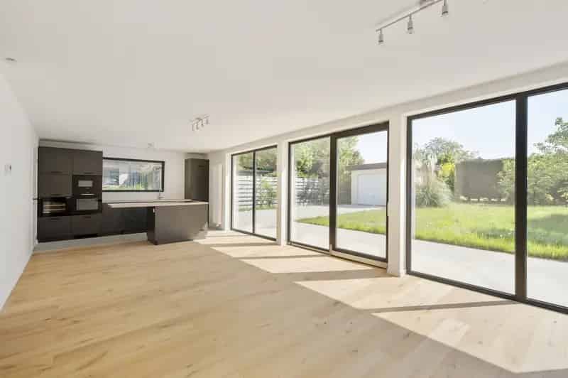 Gerenoveerde Bungalow te Huur Marke 3 Slaapkamers Tuin