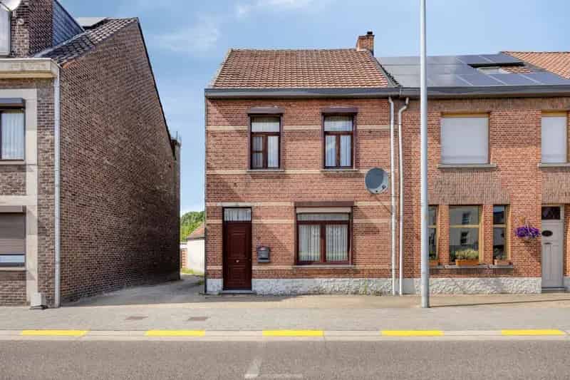 Te renoveren half open bebouwing met tuin in Mol-centrum !