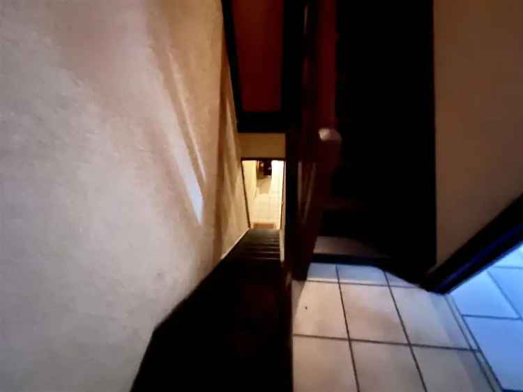 Ruime gezinswoning met mogelijkheid tot 6 slaapkamers!