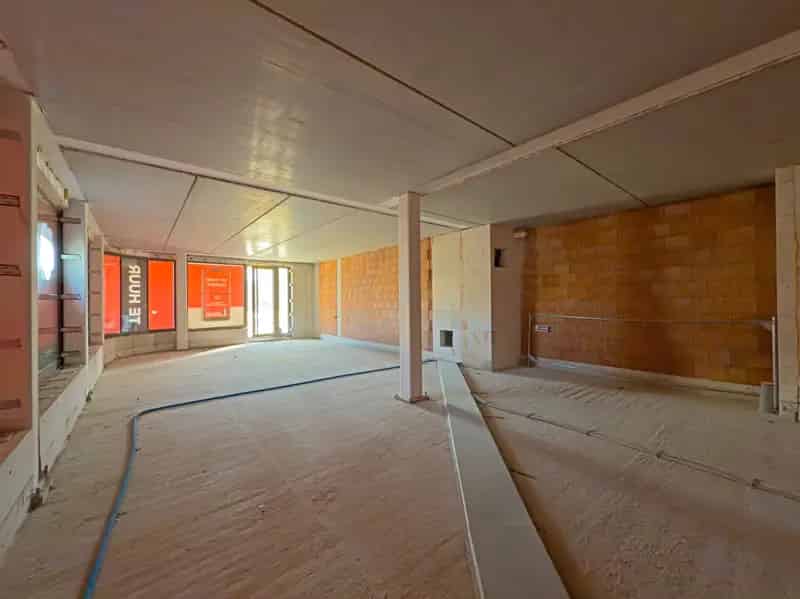 Kantoor te Huur Deinze: Modern Handelspand AAA Locatie
