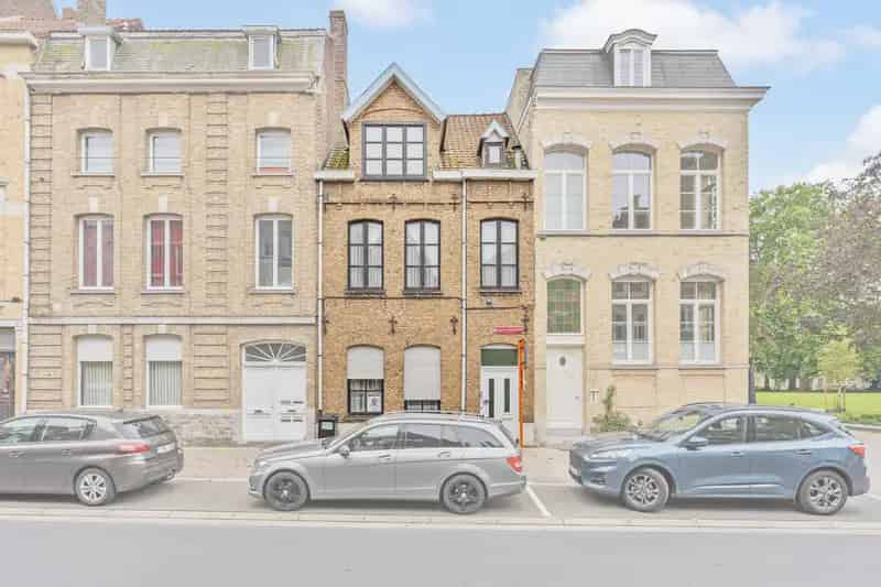 Karaktervolle woning met 4 slaapkamers te Ieper