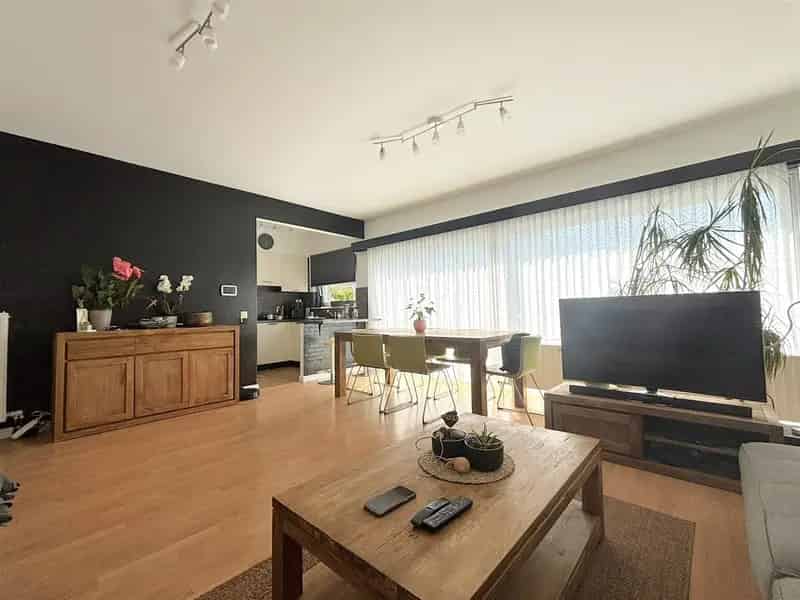 Ruim 2 Slaapkamer Appartement te Koop in Buizegem