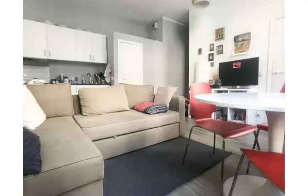 Huur 1 slaapkamer appartement van 28 m² in Brussels