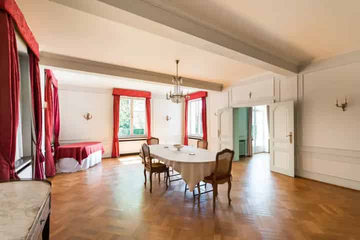 Route Gouvernementale 57: Luxe villa met 8 slaapkamers en zwembad