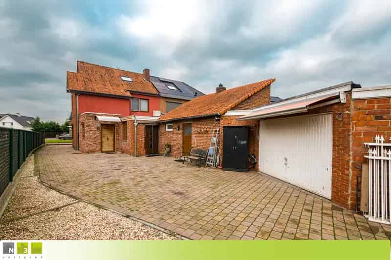 Gerenoveerde woning 5 slaapkamers 2 badkamers Garage