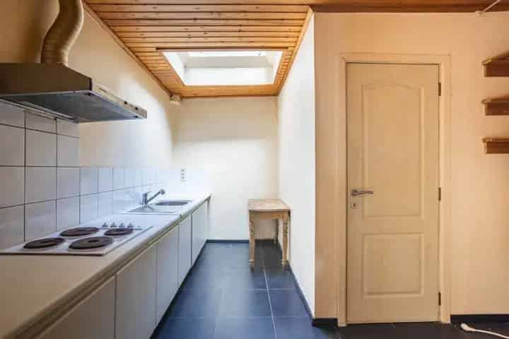 Huis te Koop Aalst: Op te frissen woning