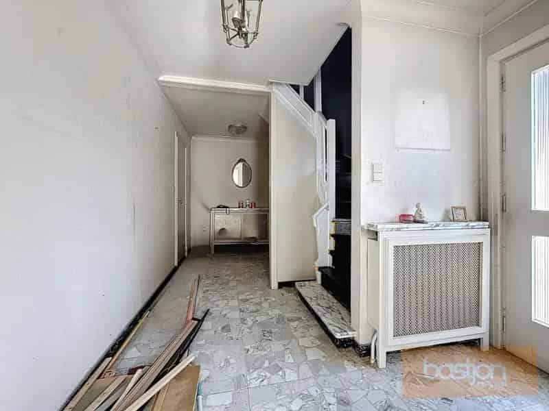 Halfopen Bebouwing Heule Rustige Buurt