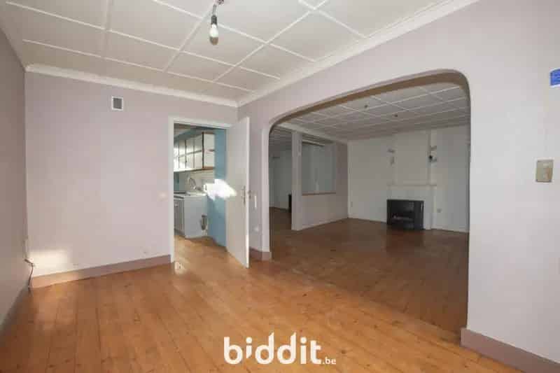 Te renoveren pand Deinze 380m²  Handel of Woonhuis