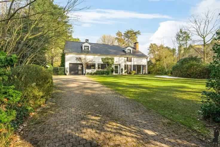 Villa Te Koop 4 Slaapkamers Grote Tuin Gerenoveerd