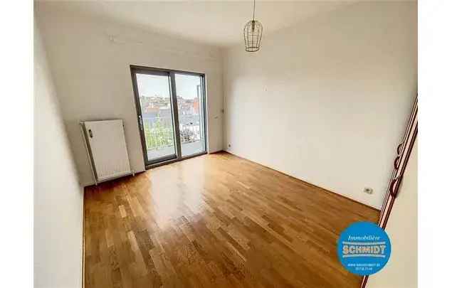 Huur 1 slaapkamer appartement van 67 m² in Schaerbeek - Schaarbeek