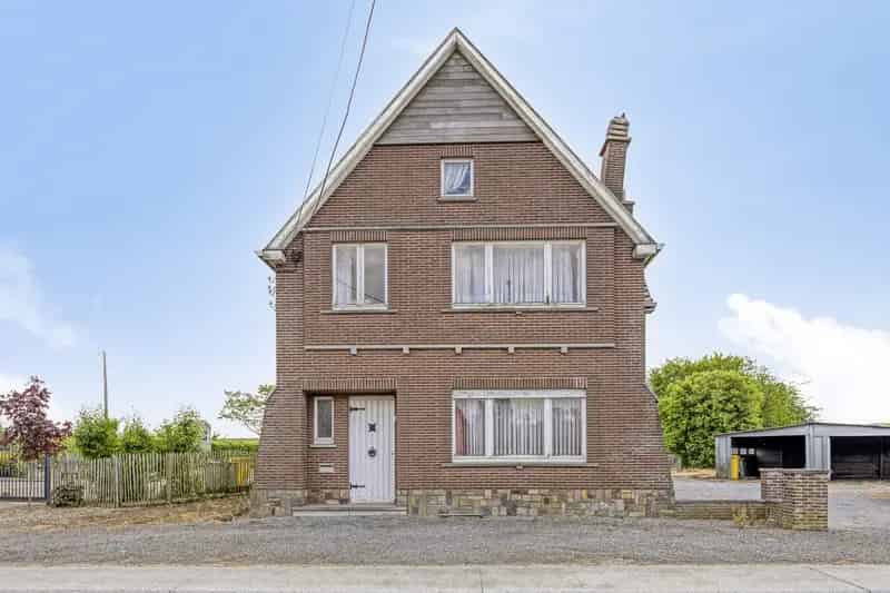 Huis te koop Kortenaken: renovatieproject met veel potentieel