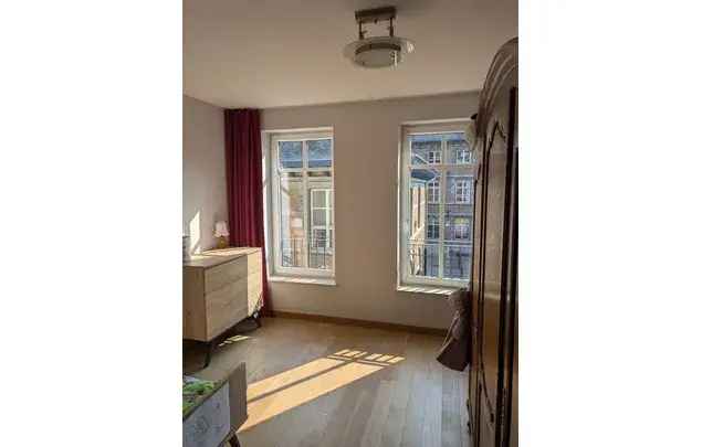 Huur 2 slaapkamer appartement van 104 m² in Namur