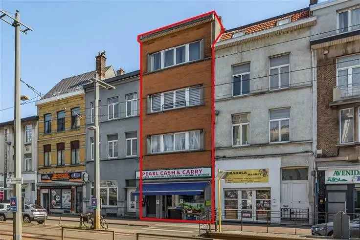Handelshuis met Appartementen te Koop in Kiel