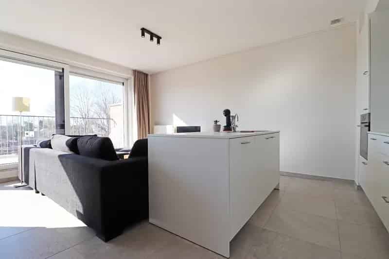 Appartement te koop met garage en zonneterras