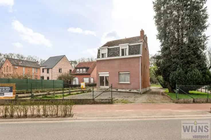 Huis Te Koop Kessel: Renovatieproject met Grote Tuin en Boszicht