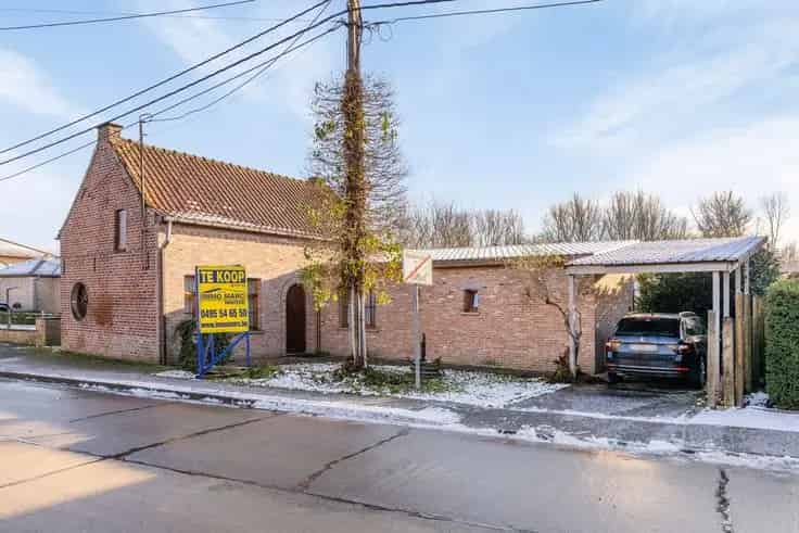Landelijke woning met tuin en carport te koop