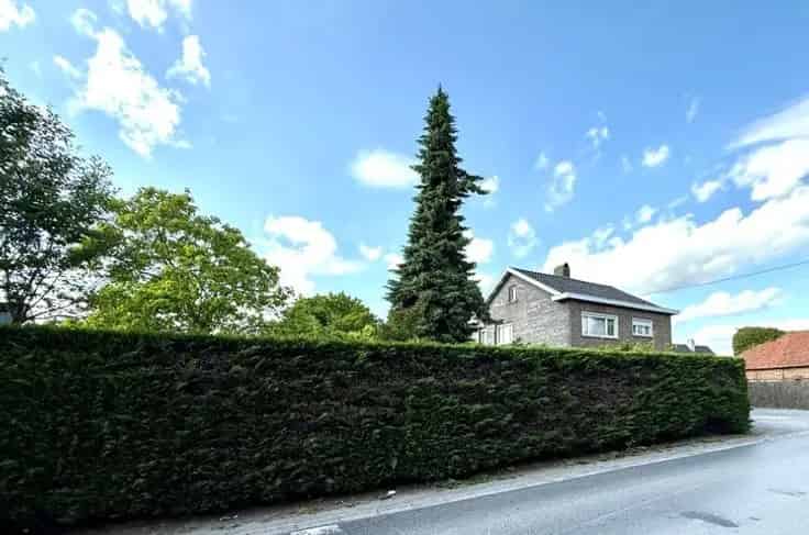 Huis Te Koop Waregem: Villa met Bouwgrond te Renoveren