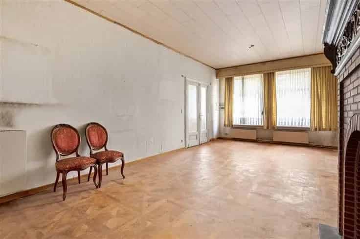 Te renoveren woning 3 slaapkamers tuin centrum Lier