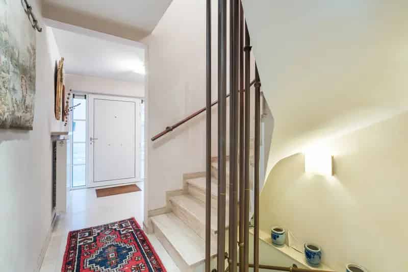 Huis te koop Wolvertem: 4 slaapkamers, garage, lift
